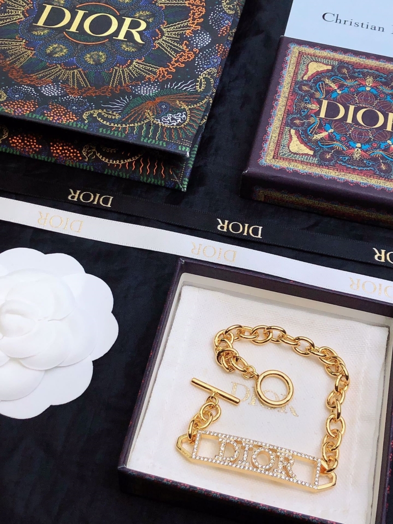 chr1st1an D10r necklaces